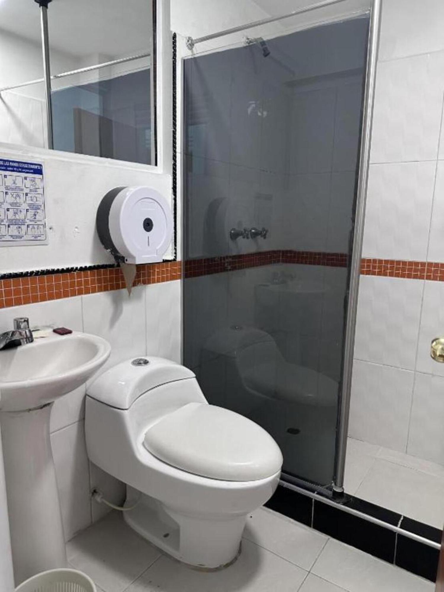 Отель Bogota Elite Экстерьер фото
